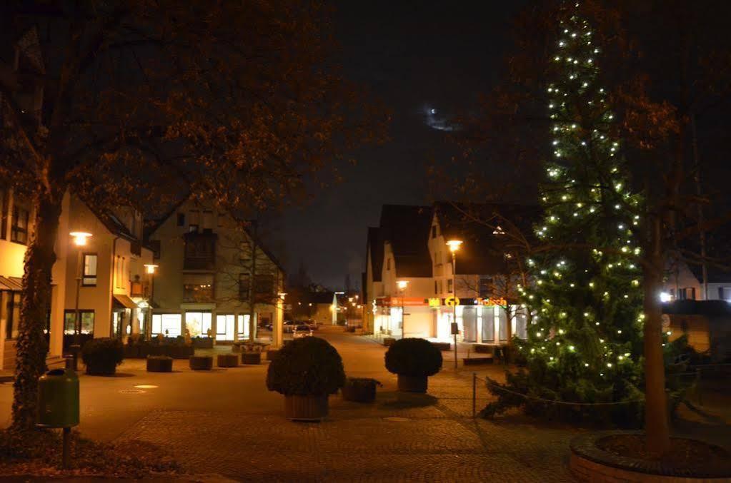 Hotel Zur Traube Moglingen Экстерьер фото